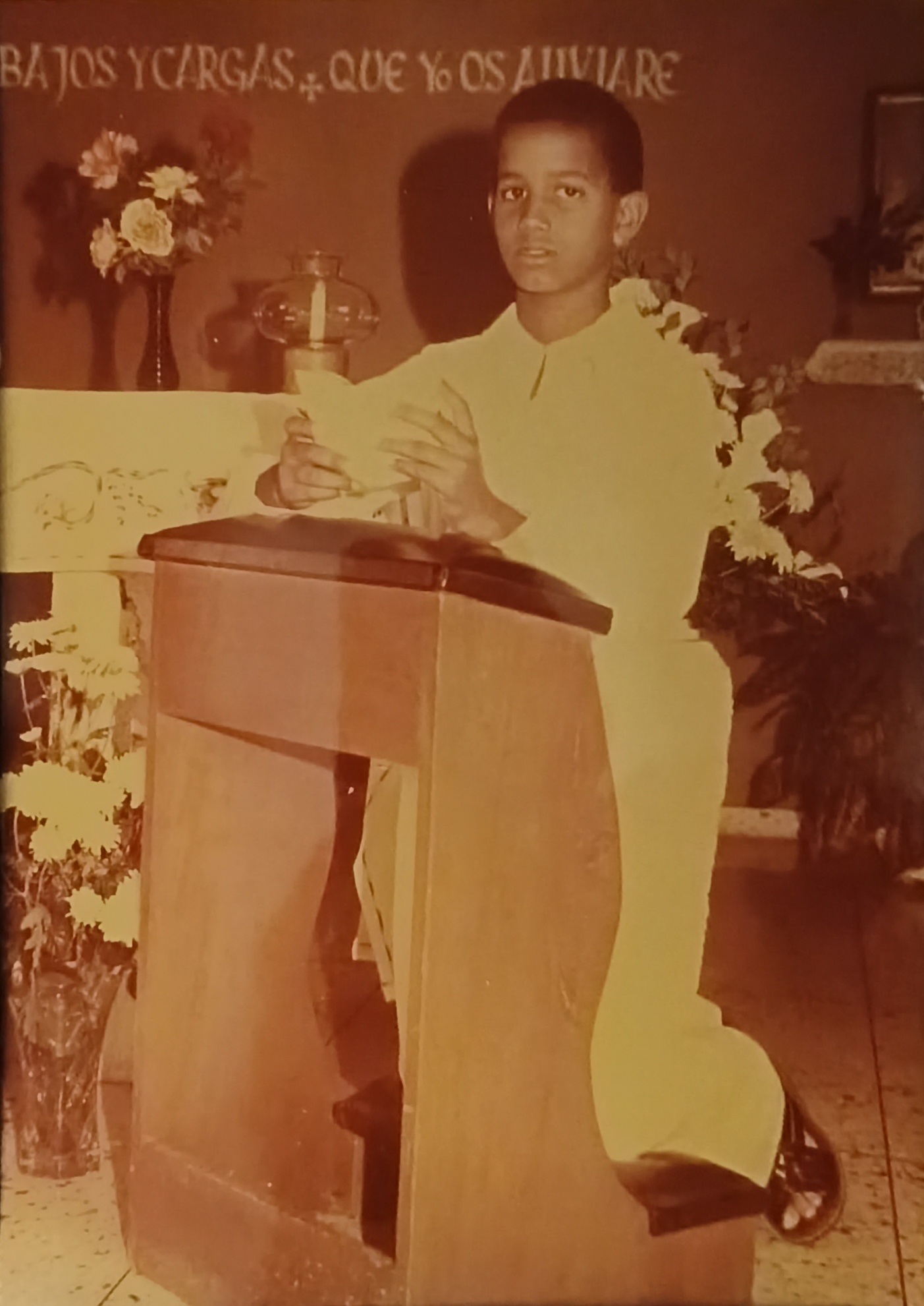 Primera Comunión de Aldo, pared de la capilla, 1984